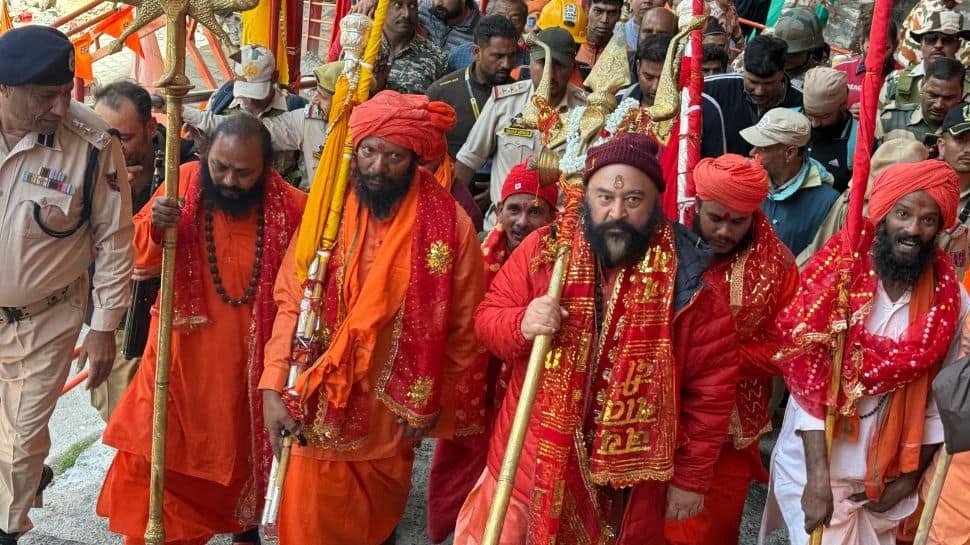 Amarnath Yatra 2025 Concludes With Chhari Mubarak Ritual Amid Tight Security
