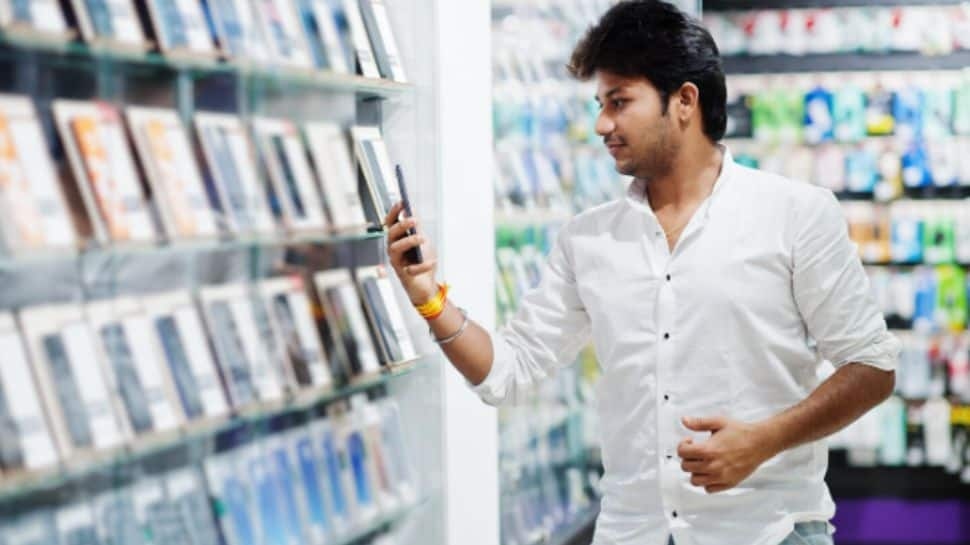 India's Smartphone Market Grows 1% At 70 Million Units In Jan-June: Report