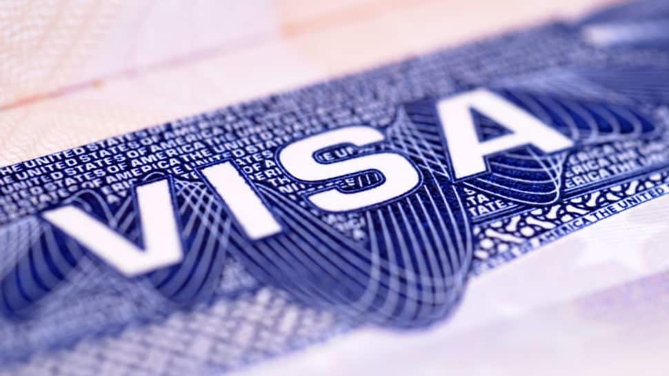 Trumps New H-1B Visa Rule Spells Trouble For Indians; Wage-Based Policy Risks Entry-Level Jobs