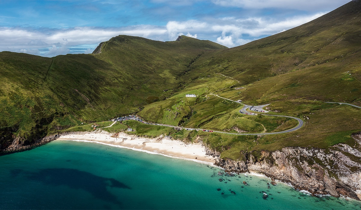 9 of the most breathtaking hidden Irish beaches to visit this summer