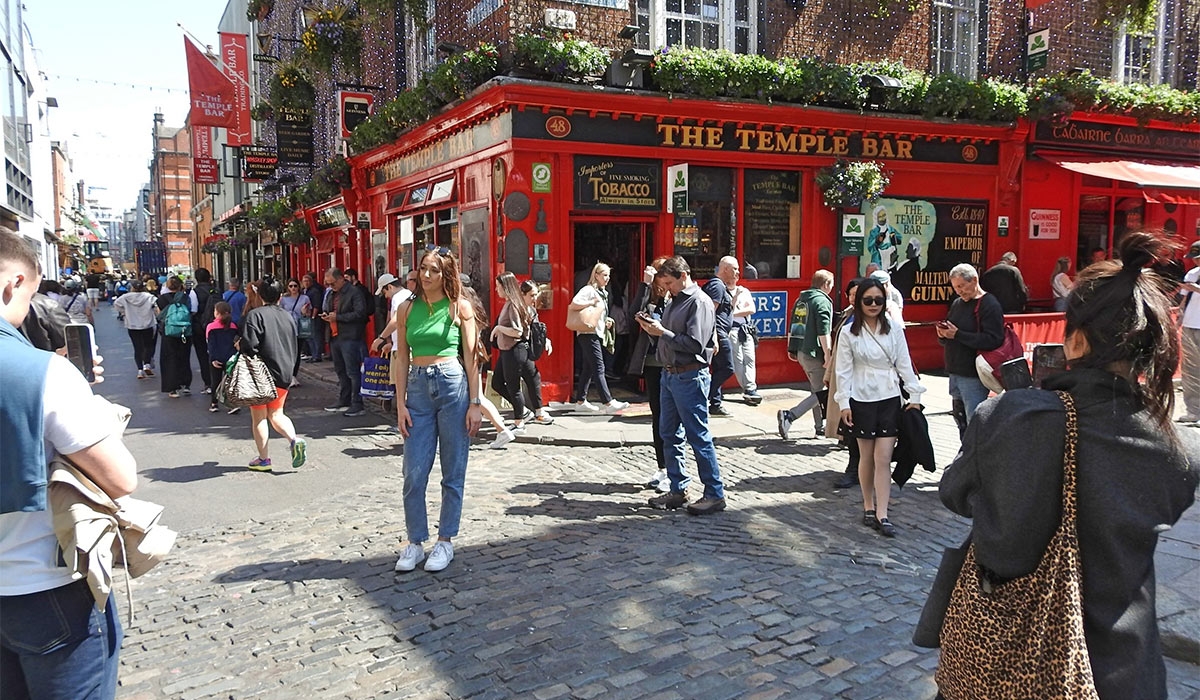 Tourist spending drops by €43m as visits fall