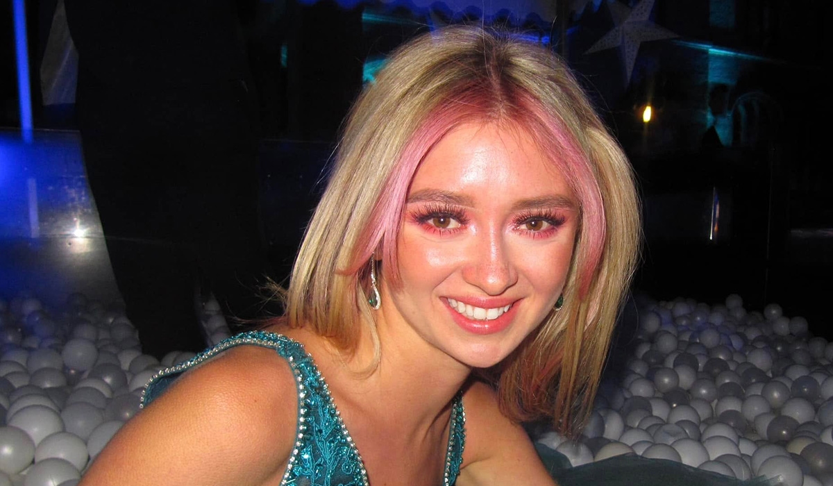 'Our sister died of cancer at 23 because of anti-vax mum's actions and beliefs'