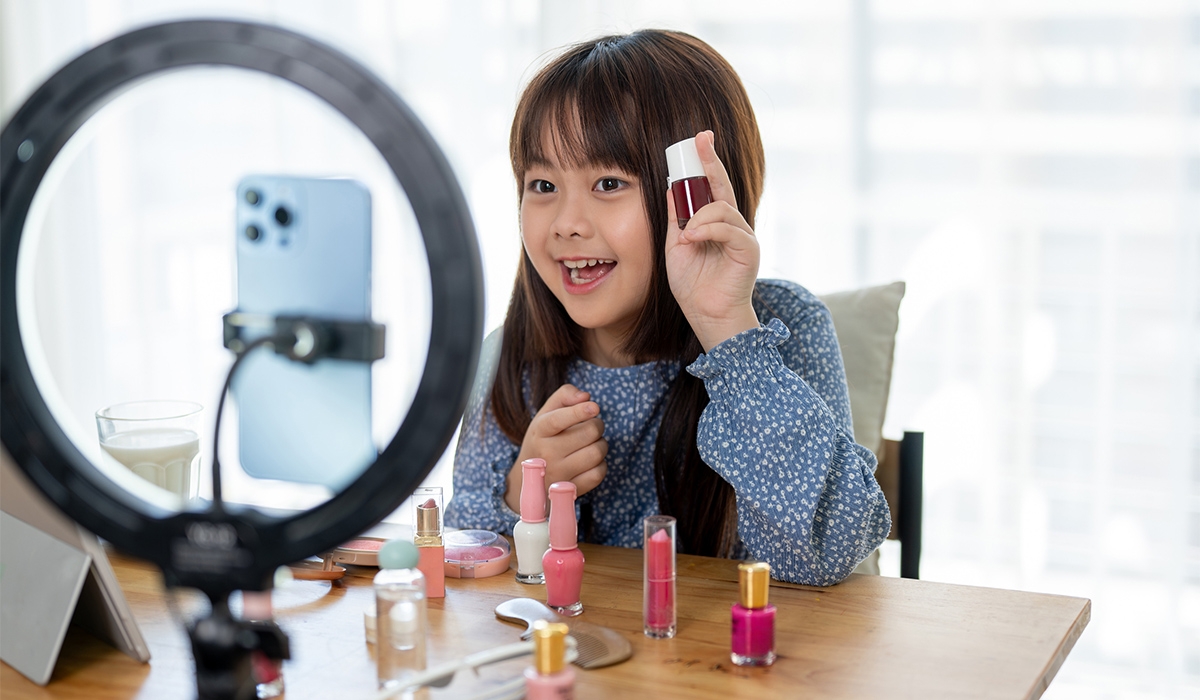 Kids as young as five making GRWM videos on Tiktok