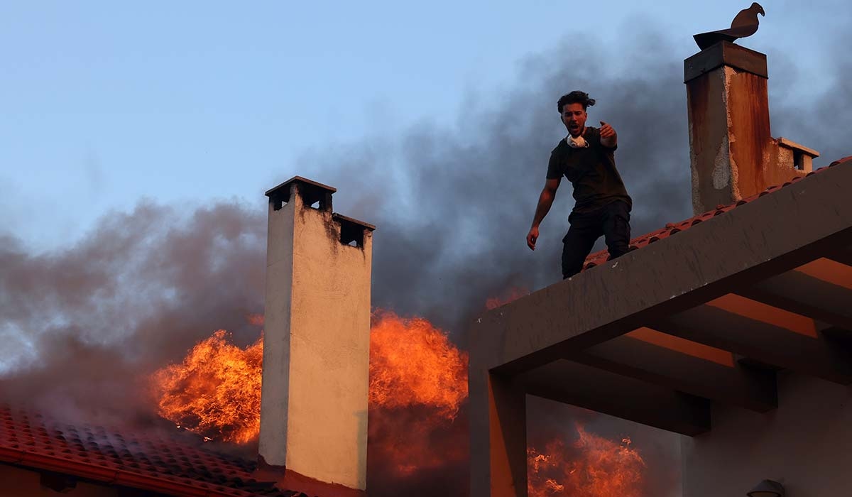 Irish tourists on high alert as wildfires rage across the Mediterranean