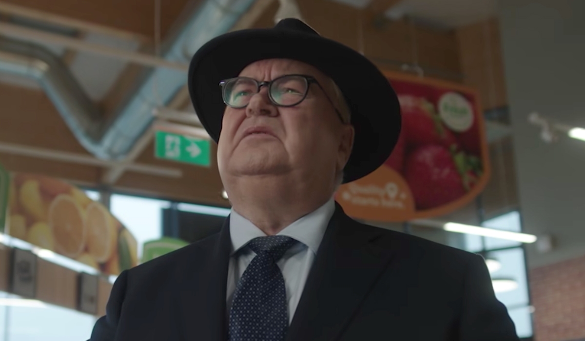 Joe Duffy swaps the airwaves for aisles in debut post-Liveline role
