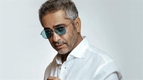 فضل شاكر يتألق بـ "الحب وبس".. وجمهوره يحتفي بكلمات الأغنية وإحساسه العذب