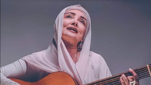 عايدة الأيوبي: الحجاب لم يمنعني من الفن وسأعود بأغنية "أنا مصر"