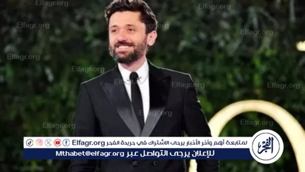 كريم محمود عبد العزيز يكشف عن لقائه الوحيد بأحمد زكي: 'مش مصدق إنه طلب مني كده'