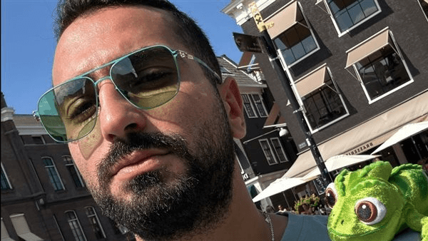 محمد الشرنوبي يشارك بأغنية "إتداريت" ضمن مسلسل "80 باكو"