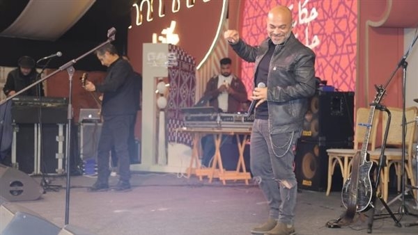 مسار إجباري يُشعل أجواء "خيمة حكايتنا حلوة" في هايد بارك بأجمل أغانيه