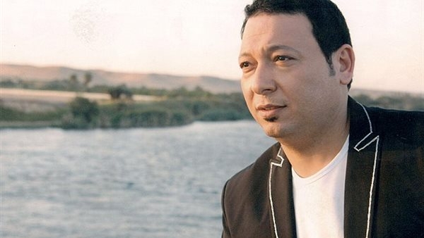 الفنان أحمد العيسوي لـ محمد موسى: الغناء شغفي الأول.. ولم أفكر في احتراف التمثيل