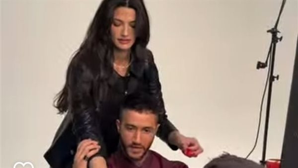 أجواء رومانسية.. أحمد مالك وتارا عماد أثناء جلسة تصوير