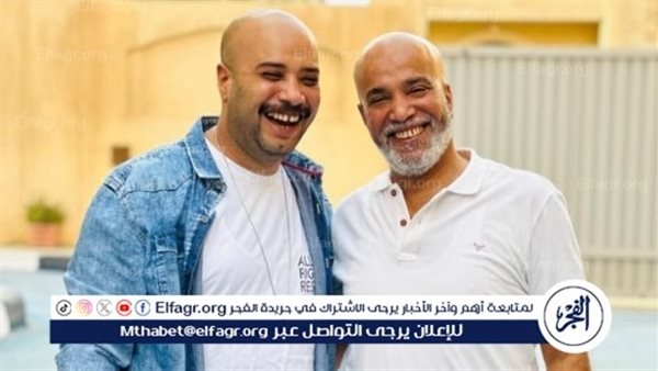 "العالم العربي كله زعلان عليك".. حاتم صلاح ينعي سليمان عيد