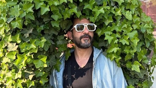 صورة مضحكة.. أحمد حلمي يمازح جمهوره في أحدث ظهور