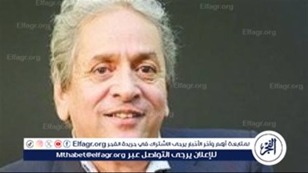 في عمر السبعين.. المخرج عمر عبد العزيز يبدأ فصلًا جديدًا في حياته بزواج مفاجئ ومسيرة فنية حافلة