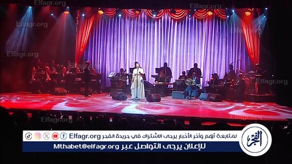 أبرزهم أشرف زكي ووفاء عامر..حضور عرض الصوت والصورة لـ كوكبة الشرق