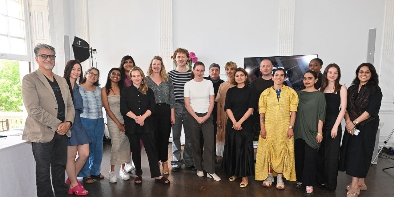 Maximilian Raynor Wins UK Jury for R