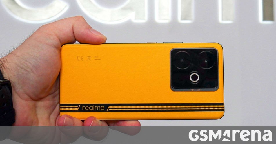 Realme GT 7T hands-on