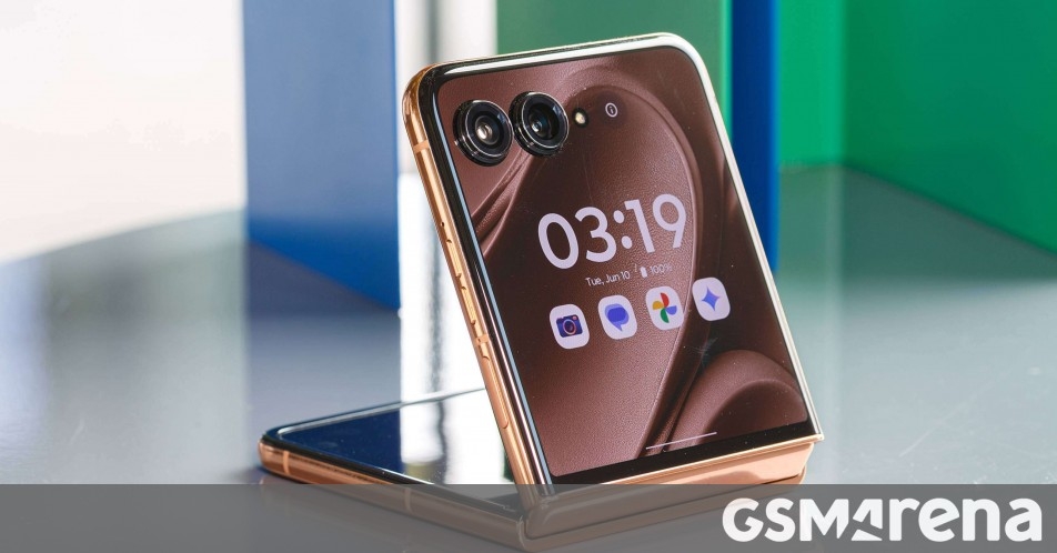 Motorola Razr+ 2025 in for review