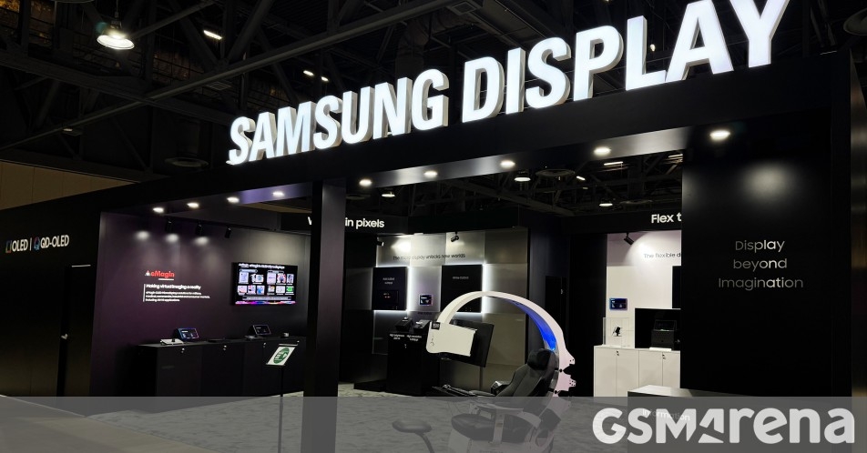 Samsung showcases a VR headset screen with 20,000 nits brightness along with other display tech