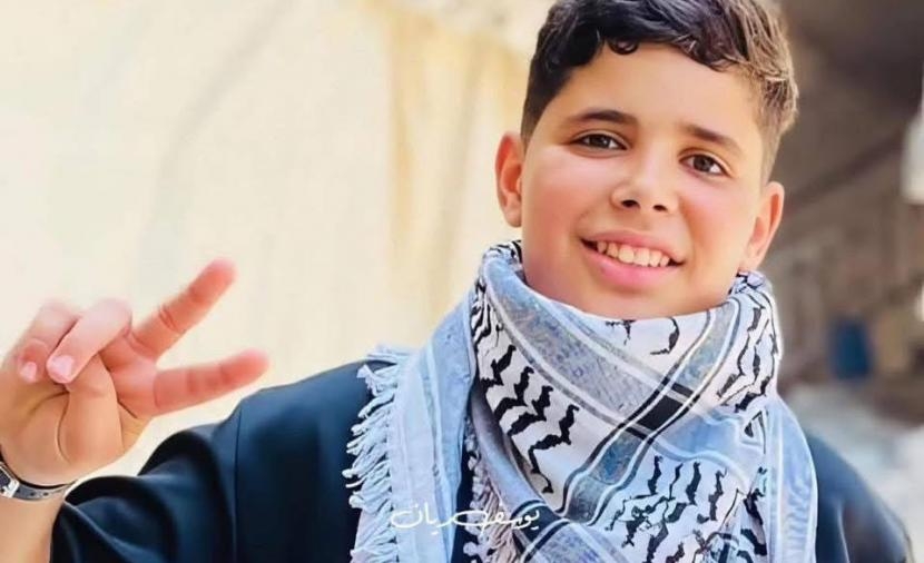 حسن عياد.. "طفل غزة" الذي صرخ ضدَّ "الموت" و"الجوع" و"الهدم" حتى استشهاده