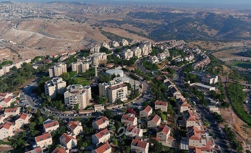 "مقاومة الجدار والاستيطان" تكشف عن شوارع استيطانية كبيرة تستهدف منطقة غرب رام الله