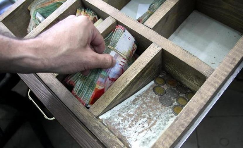 ارتفاع في أسعار صرف العملات مقابل الشيكل في فلسطين اليوم 06 مايو 2025