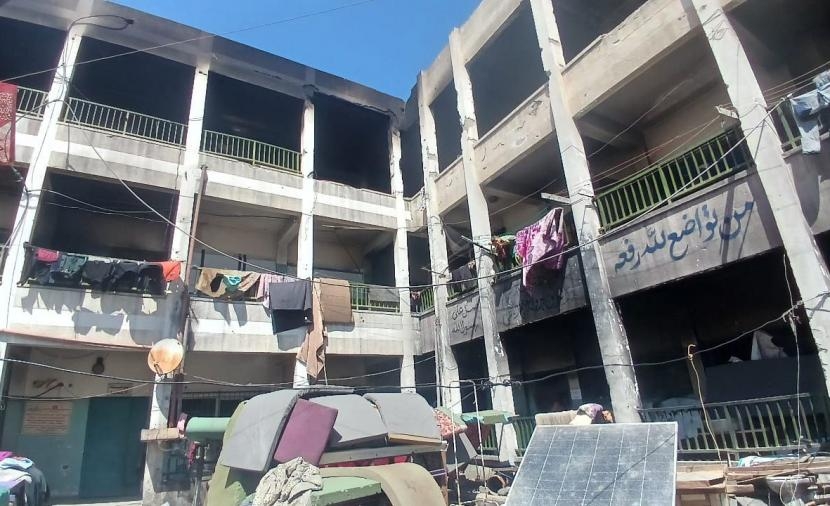 تقرير مجزرة في مركز إيواء... عائلة "أبو عمشة" تكتب نهايتها بالنَّار والدَّمار