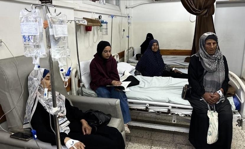 تقرير "وعود ومماطلة".. سفارة السلطة بالقاهرة تترك مرضى السرطان من غزة لمصيرهم