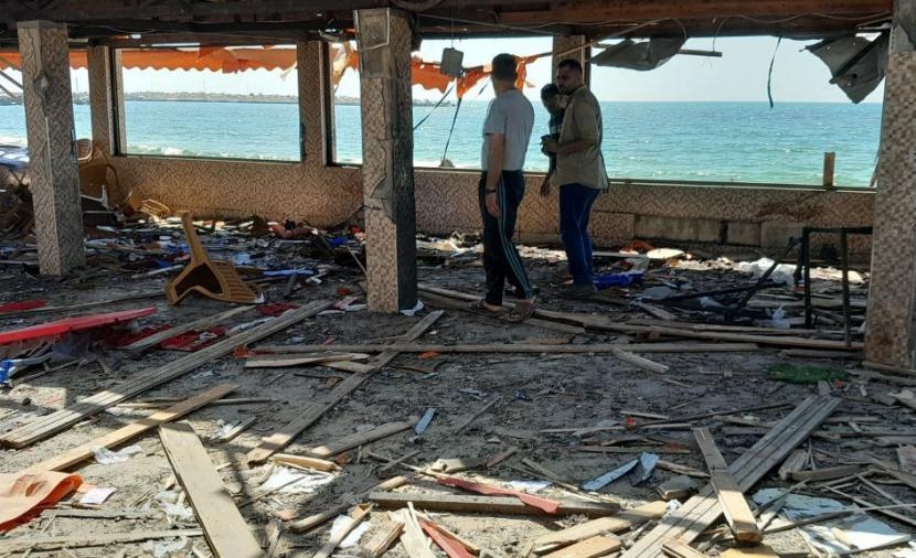 "الغارديان" تكشف: "إسرائيل" استخدمت قنبلة تزن 500 رطل لقصف مقهى بغزَّة