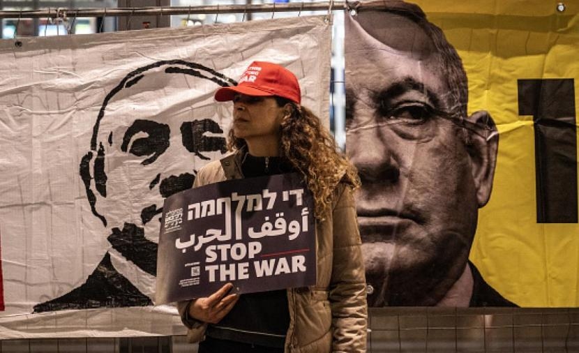 عائلات الأسرى الإسرائيليين تطالب باتفاق شامل يعيد أبناءهم