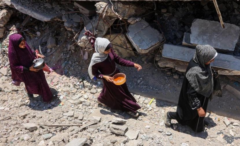 تقرير سوسن عكيلة... أم أنهكتها الحرب ببترٍ وفقدٍ ونزوحٍ لا ينتهي