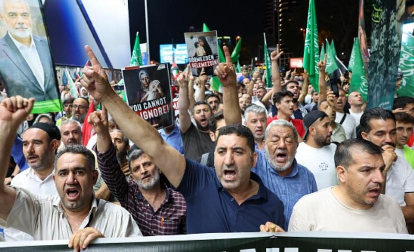 تظاهرات حاشدة تجوب إسطنبول وبرلين دعماً لغزة
