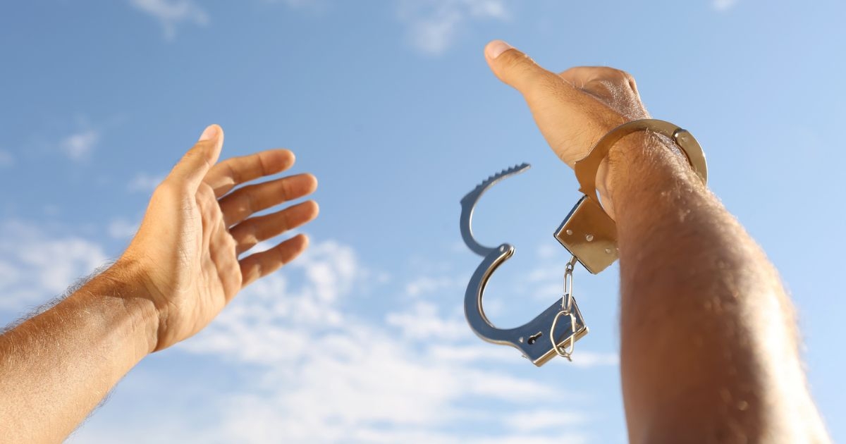 Dubai frees all inmates in rental disputes, gives them a fresh start