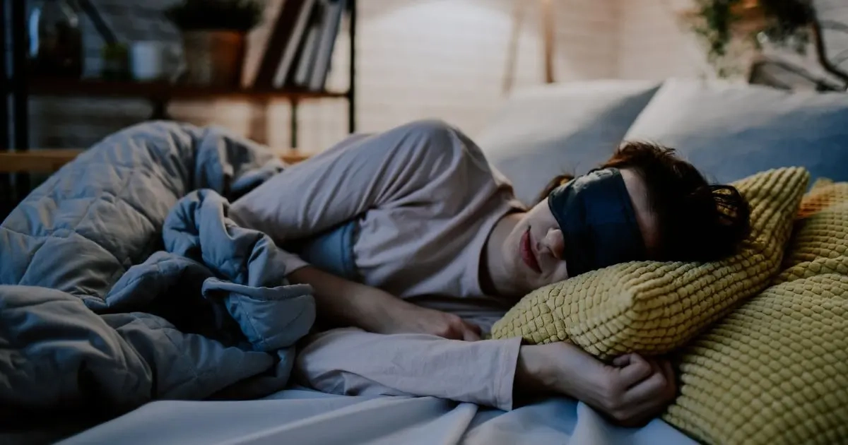 Teens who sleep earlier show better brain function, study finds