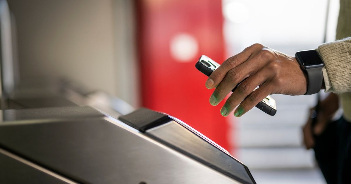 RTA sees surge in digital transactions, earns AED 4.4B in 2024