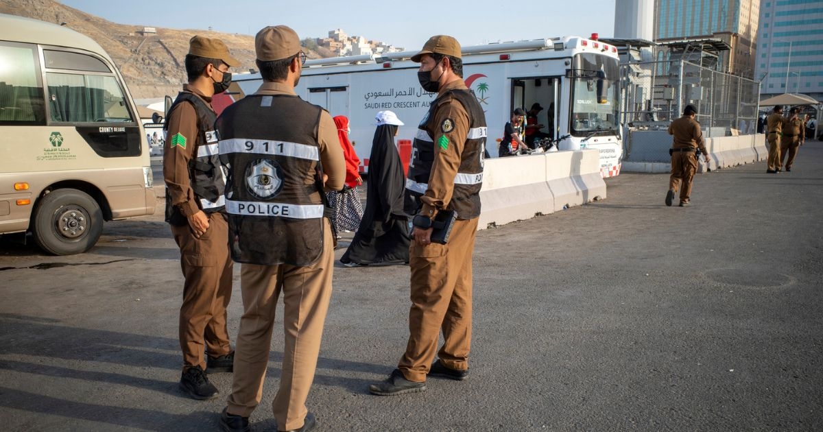 Over 12,000 illegal residents arrested in Saudi Arabia in one week