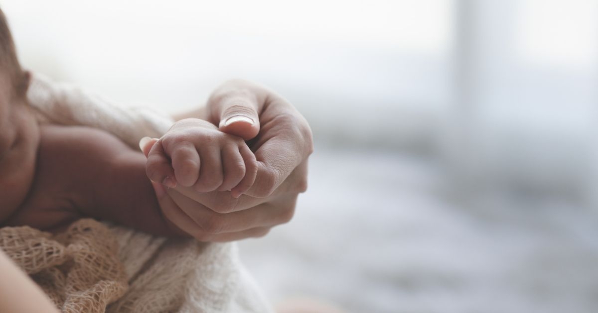 Baby born on flight from Philippines to Korea dies before landing