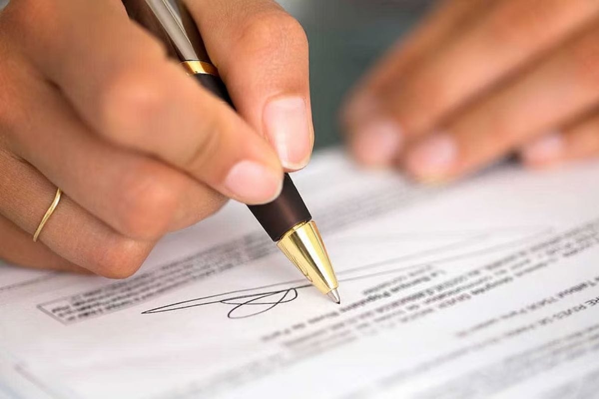 Is a Three-Month Notice Period Legally Required in Dubai?Here's What the UAE Labour Law Says