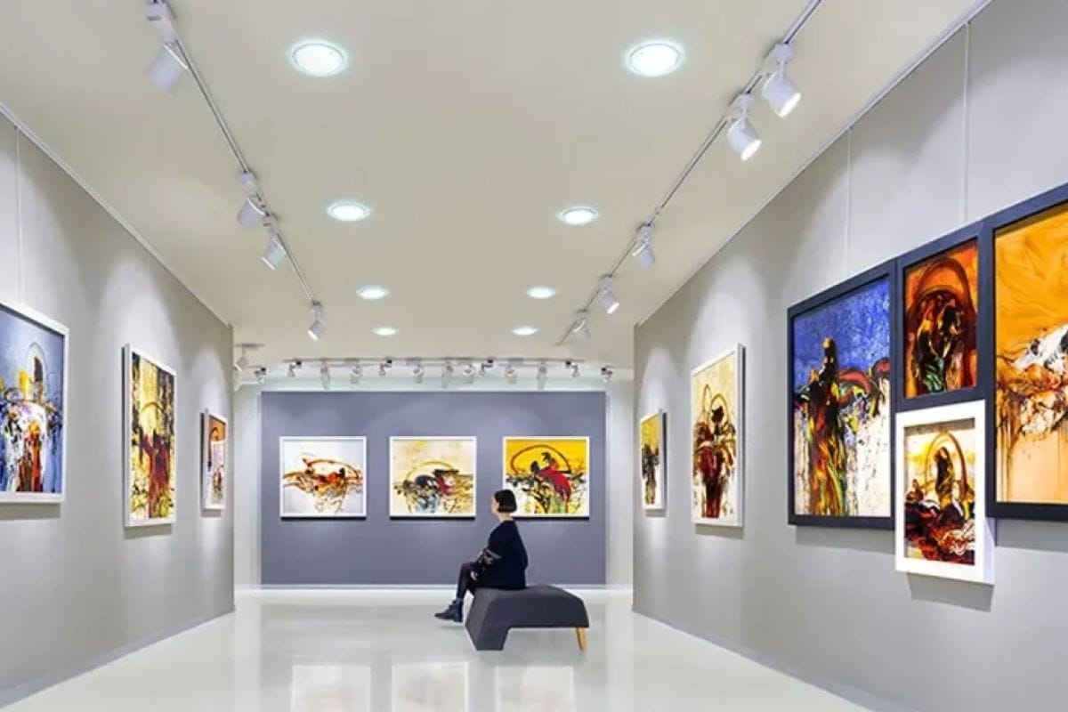 Dubai's Art Scene: Must-Visit Galleries & Exhibitions in 2025