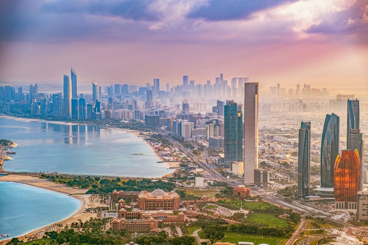 UAE Real Estate Transactions Surge Past AED239 Billion in First Quarter of 2025