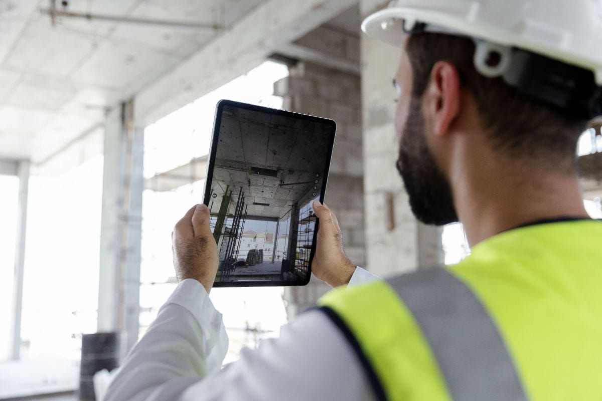 Dubai's Construction Sector Grows 20% in H1 2025 with Over 30,000 Permits Approved