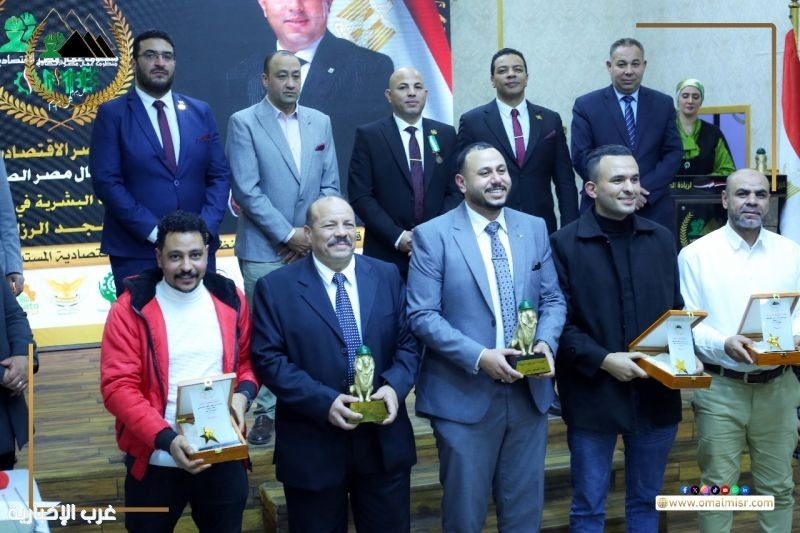 بافتتاح مسجد الرزاق الكريم وطرح 5000 فرصة عمل مباشرة