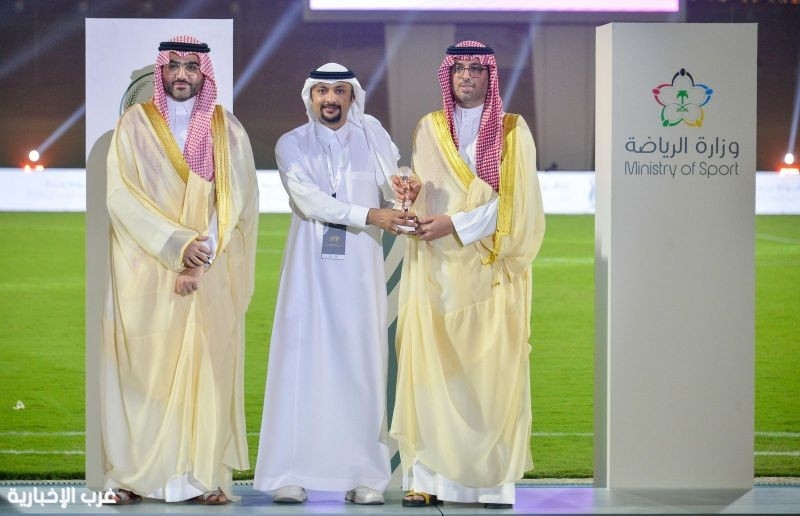 سمو الأمير سعود بن عبدالله بن جلوي، محافظ جدة يكرّم 'تفاعل السعودية'