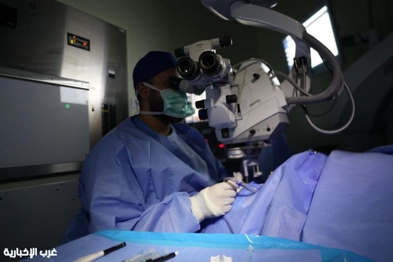 تدخل جراحي عاجل يعيد البصر إلى حاجة مصرية بمدينة الملك عبدالله الطبية