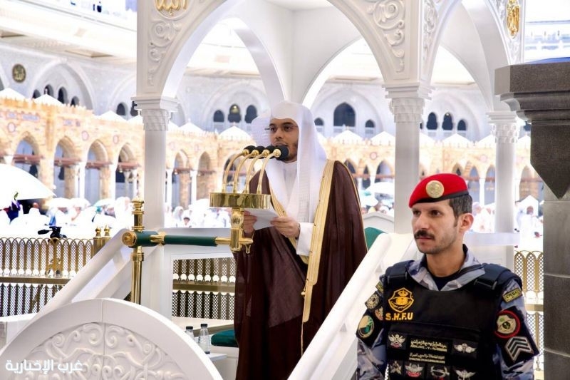 إمام المسجد الحرام يوصي بتقوى الله ويؤكد: التوحيد والصلاة عماد الثبات وحفظ العبد