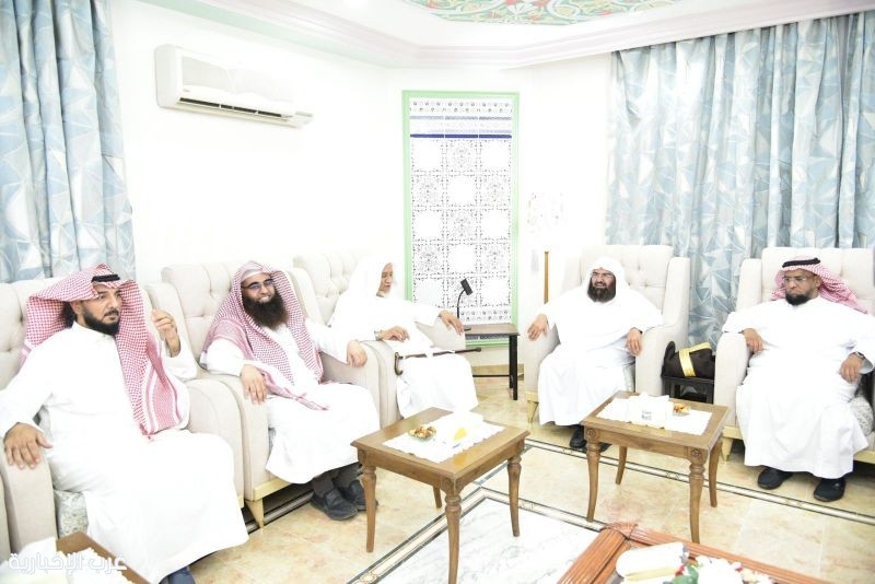 معالي رئيس الشؤون الدينية يزور شيخ قرّاء المسجد النبوي ضمن برنامج «زيارة الأئمة والمؤذنين»
