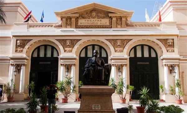 "المايسترو" بين الأعمال الغنائية التراثية والمعاصرة بأوبرا الإسكندرية