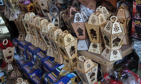 آلاف الأشخاص يُحيون مهرجان الفوانيس في تايوان والصين