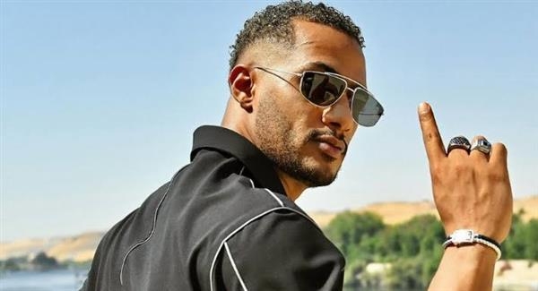 بصورة من الكواليس.. محمد رمضان يروج لـ «أسد» قبل عرضه بدور السينما